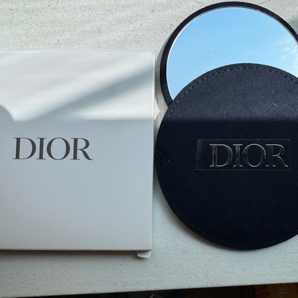 Dior Black Compact Mirror with Silver Logo - Picture 1 of 2